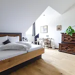 Hotel Bergwirt & *