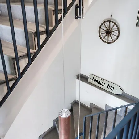 Hotel Bergwirt & *